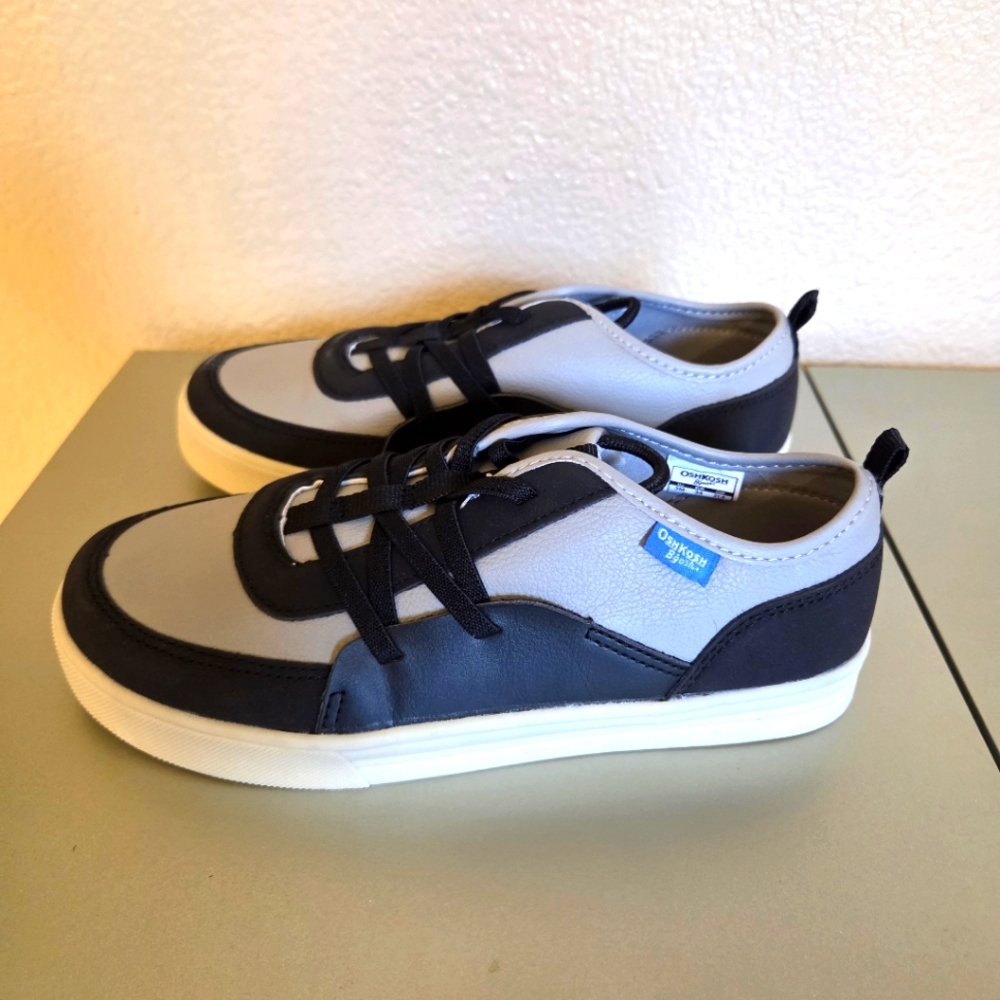 NWOT OshKosh B'Gosh Slip-on Sneaker - Sz 3